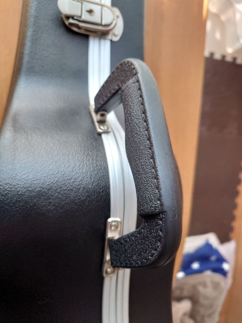 SKB-300 ミニギター・薄型アコギ用ハードケース【リトルマーチン等に】