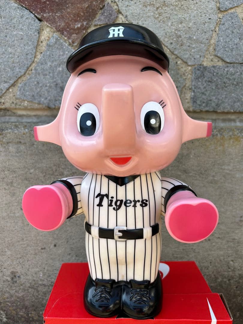 阪神タイガース　サトコチャンバンク　フィギュア