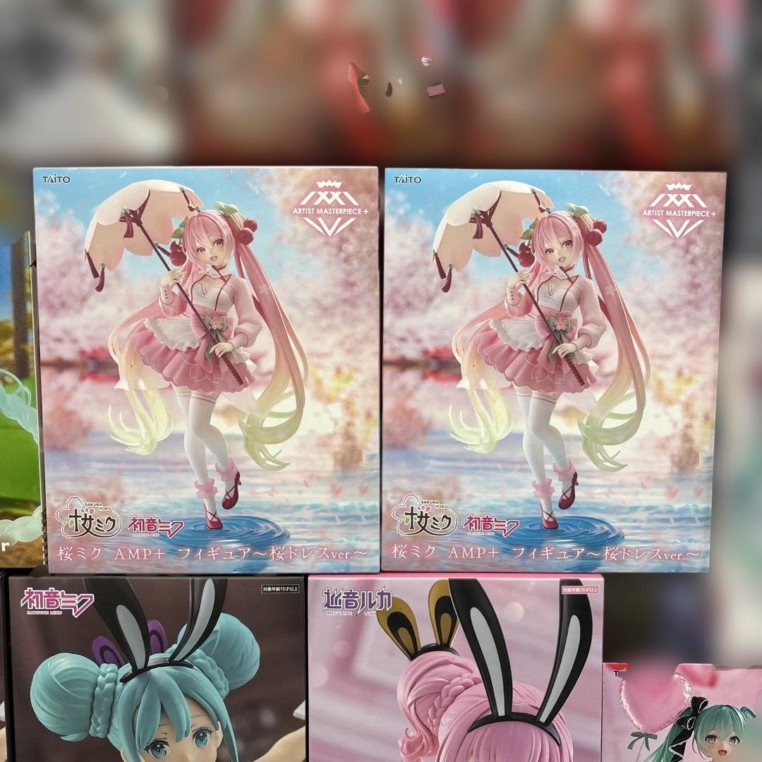 初音ミクフィギュアまとめ売り24個　桜ミク　雪ミク　ザクぐるみ　シャアザクぐるみ