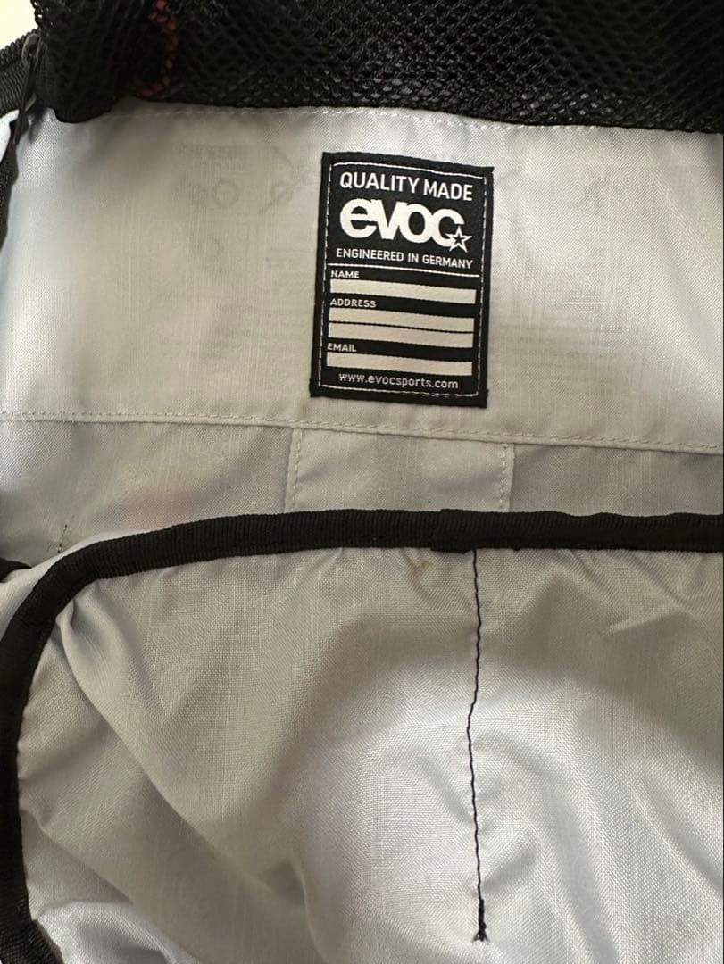 EVOC FR TRAIL M/L プロテクターバックパック　トレイル　黒