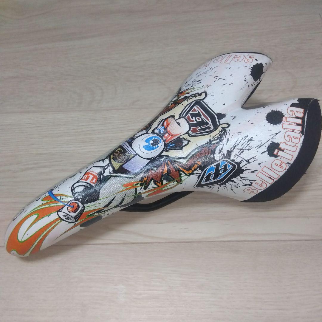 Troy Lee Designs サドル selle italia