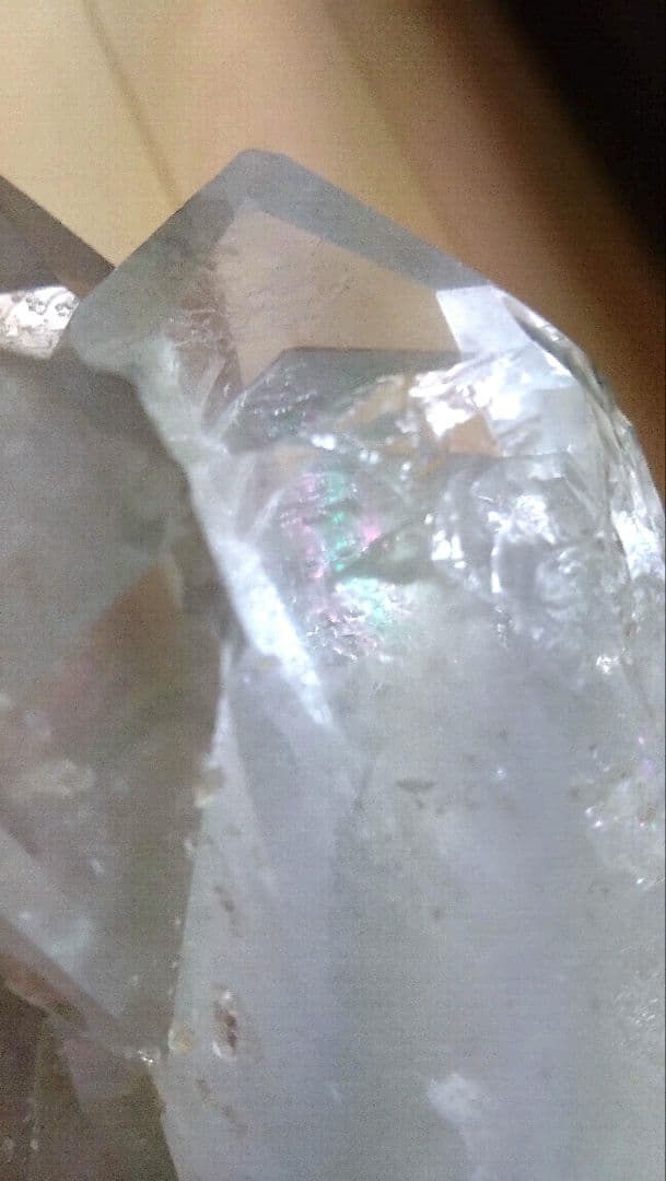水晶　原石　虹入り