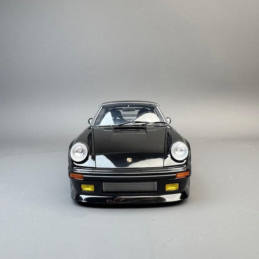 ポルシェ オートアート 1:18スケール 930ターボ ブラックバード