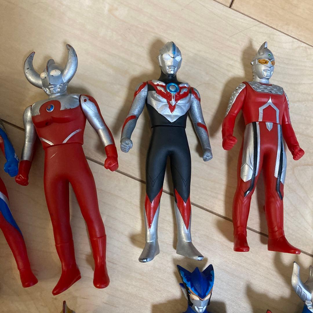 ウルトラマン　フィギュア　中古品15体
