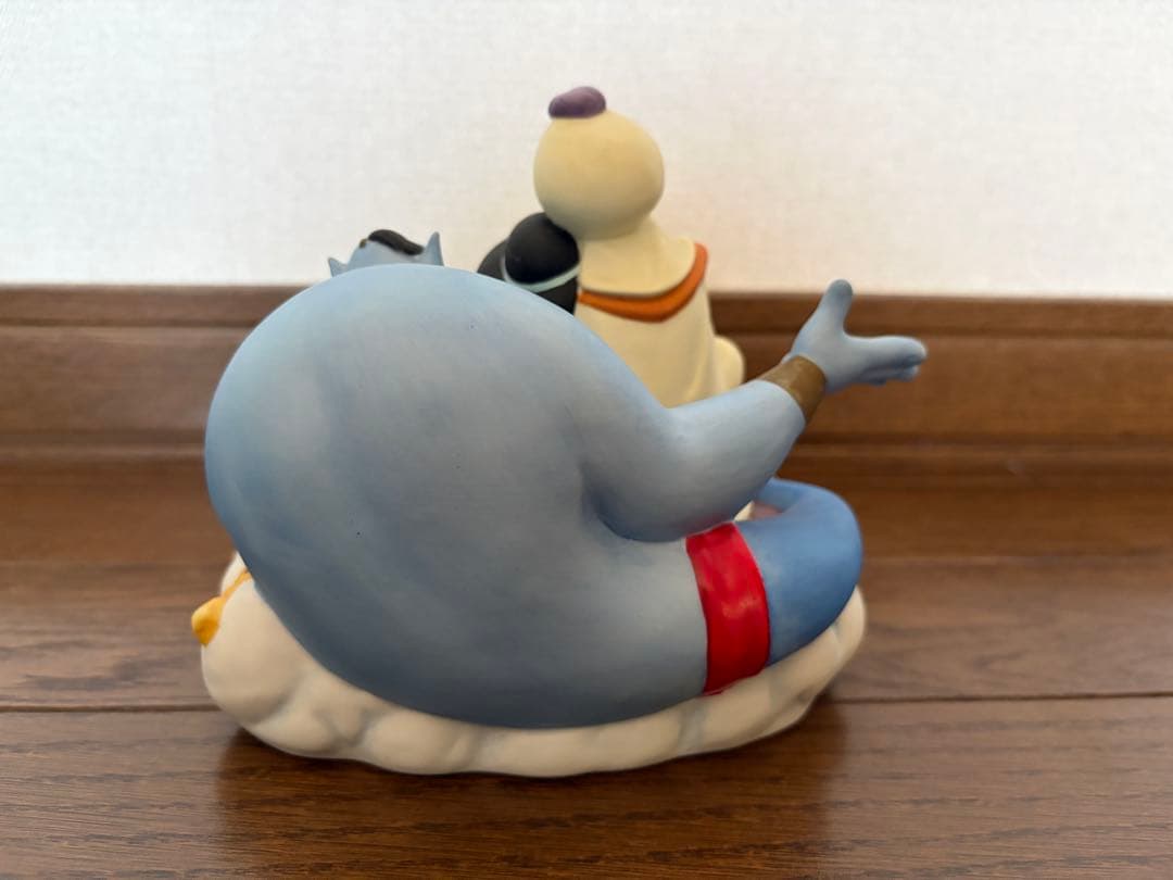 東京ディズニーランド　アラジン ジャスミン ジーニー 陶器製の置物
