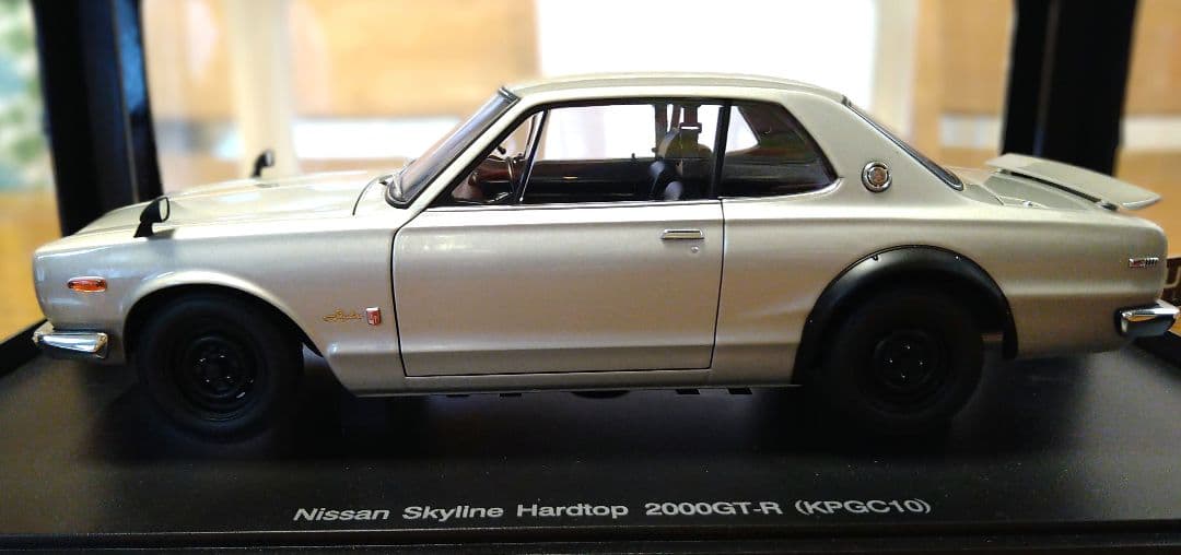 オートアート 1/18 日産 スカイライン 2000 GT-R KPGC10