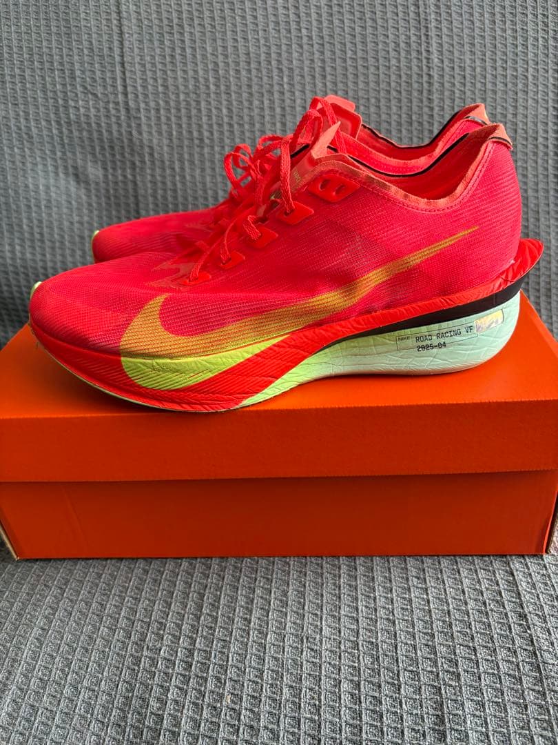 スパイク・シューズ Nike ZoomX VAPORFLY NEXT %4 26.5cm