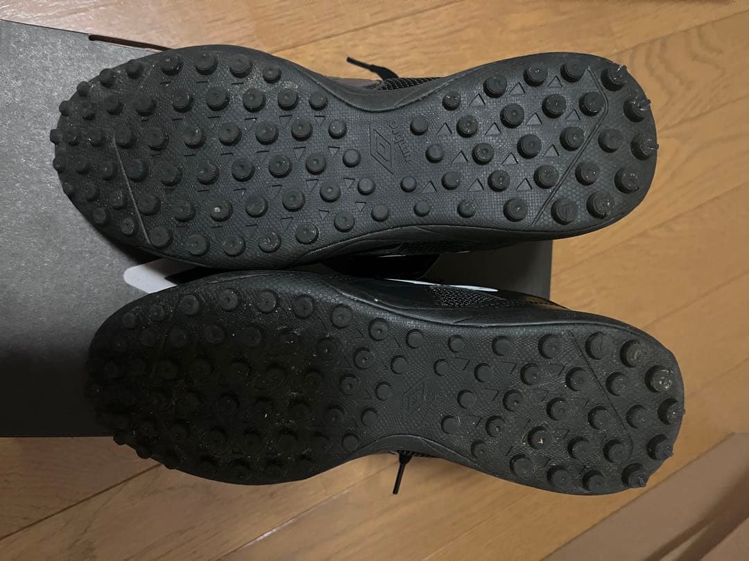 umbro アクセレイター　24cm
