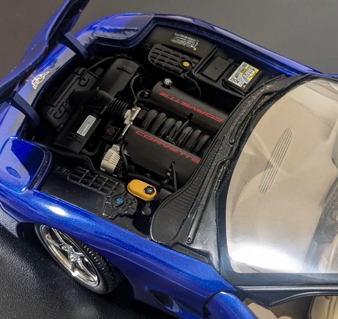 AUTOART シボレーコルベットC5コンバーチブル 1/18