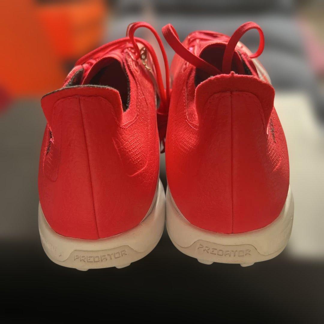 新品タグ付きadidas Predator リーグTF ￼サッカースパイク27