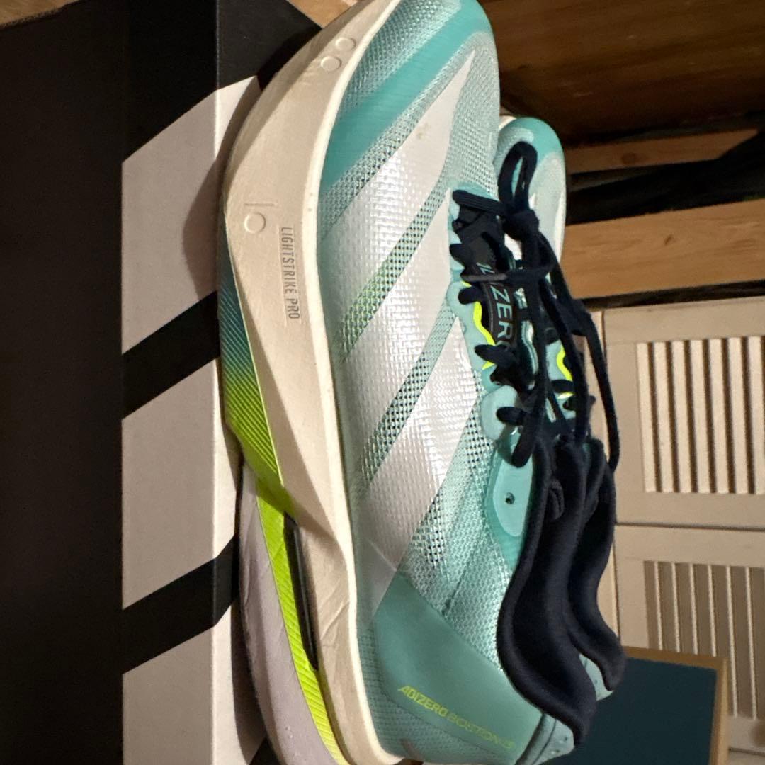 「adidasアディゼロ ボストン13 25.5cm走行距離30km美品箱あり」