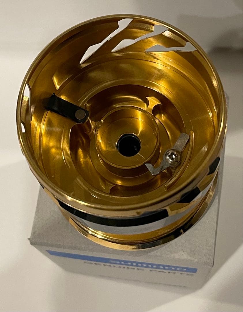 シマノ　20ツインパワー4000 スペアスプール