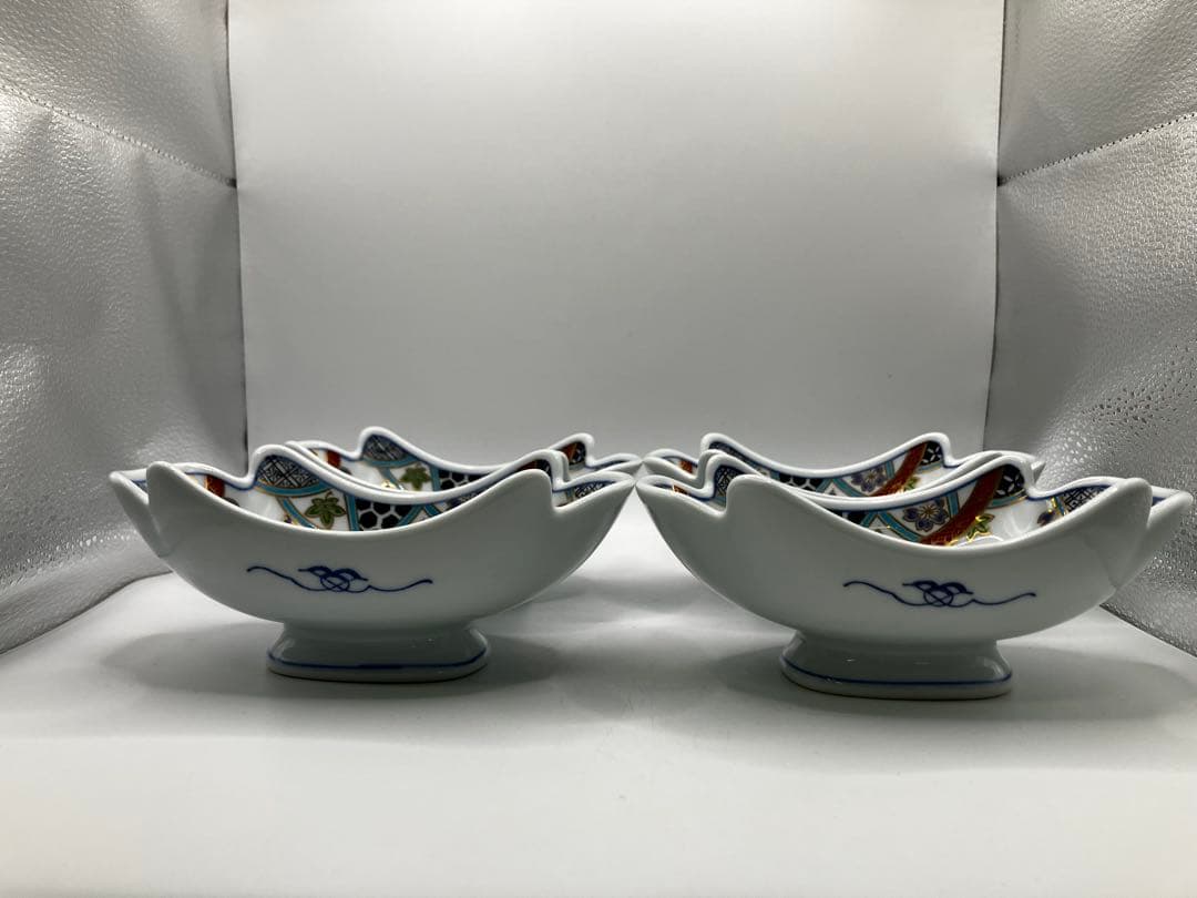 有田焼　地紋春秋　華山窯　小丼　彩華