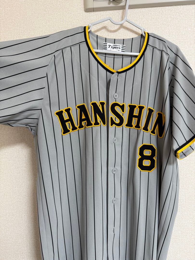 阪神タイガース ユニフォーム グレー 8 佐藤輝明　プロ野球®️様限定