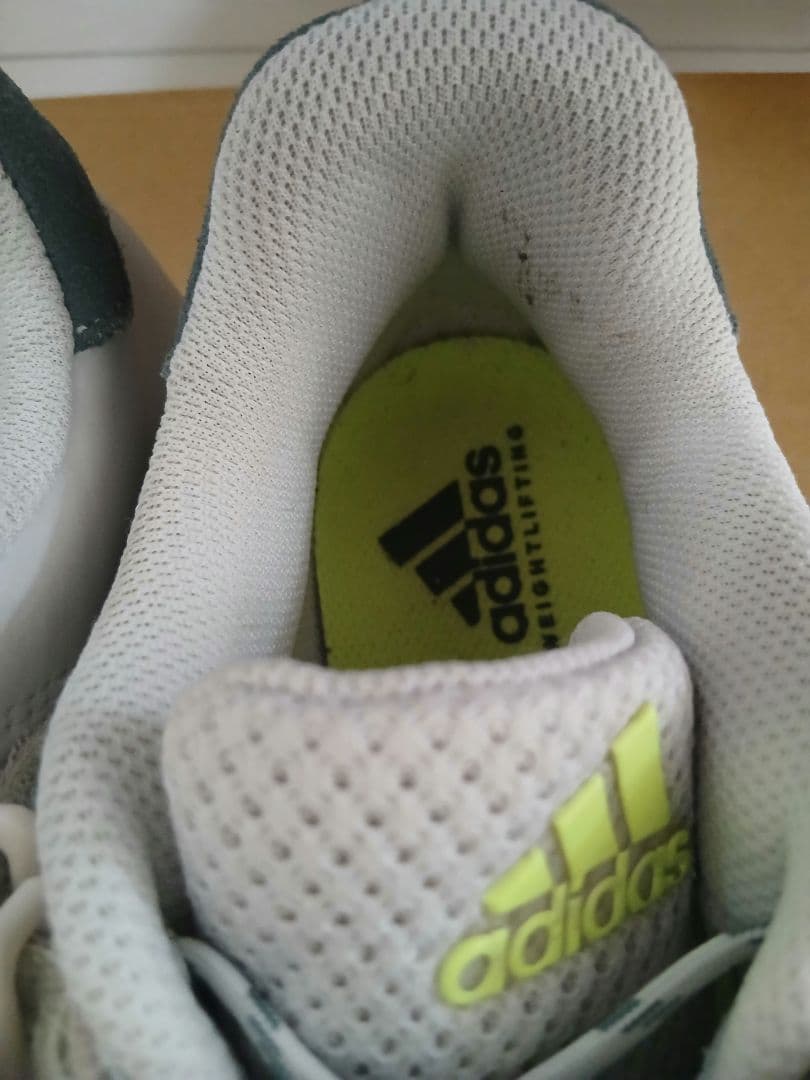 adidas　パワーパーフェクト3　25.5cm