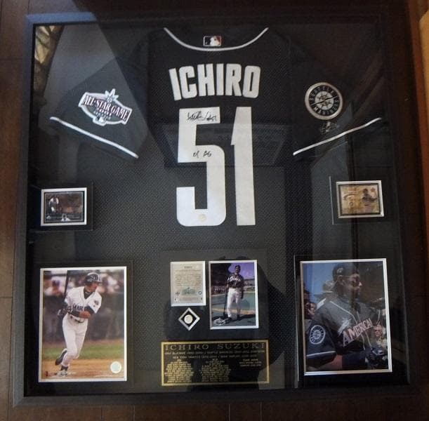 イチロー直筆サイン入り 2001年MLB ALL-STAR JERSEY(額入)