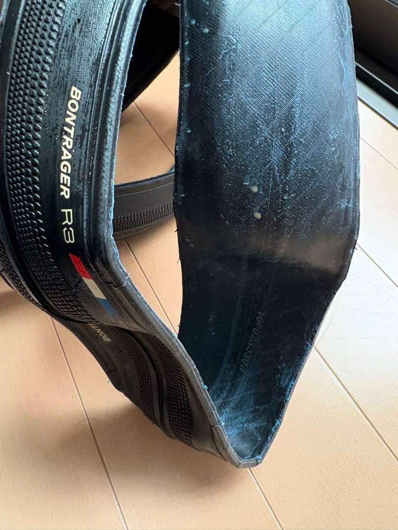 Bontrager R3 チューブレスタイヤ 未使用32c 2本
