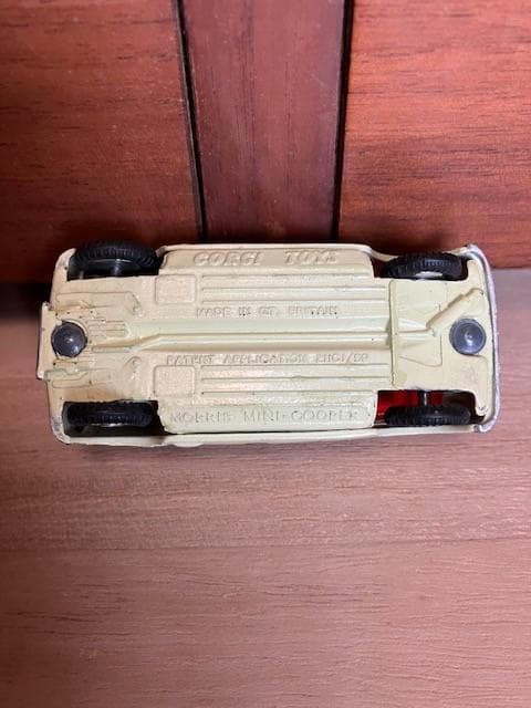 コーギー　CORGI　TOYS　２２７　ミニクーパー　コンペテイション