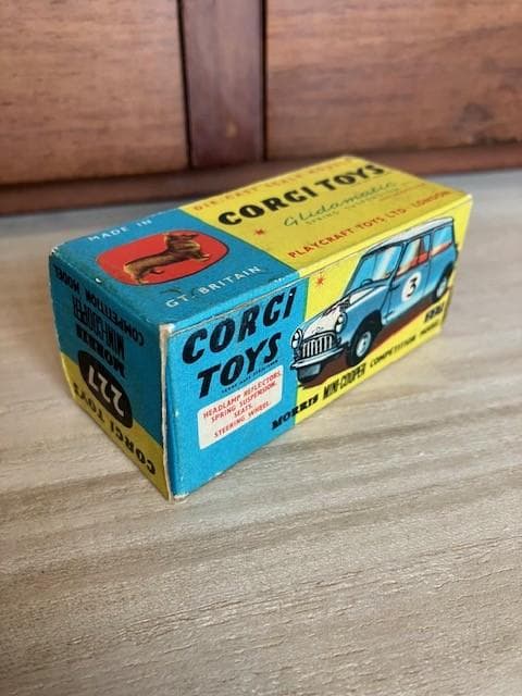 コーギー　CORGI　TOYS　２２７　ミニクーパー　コンペテイション