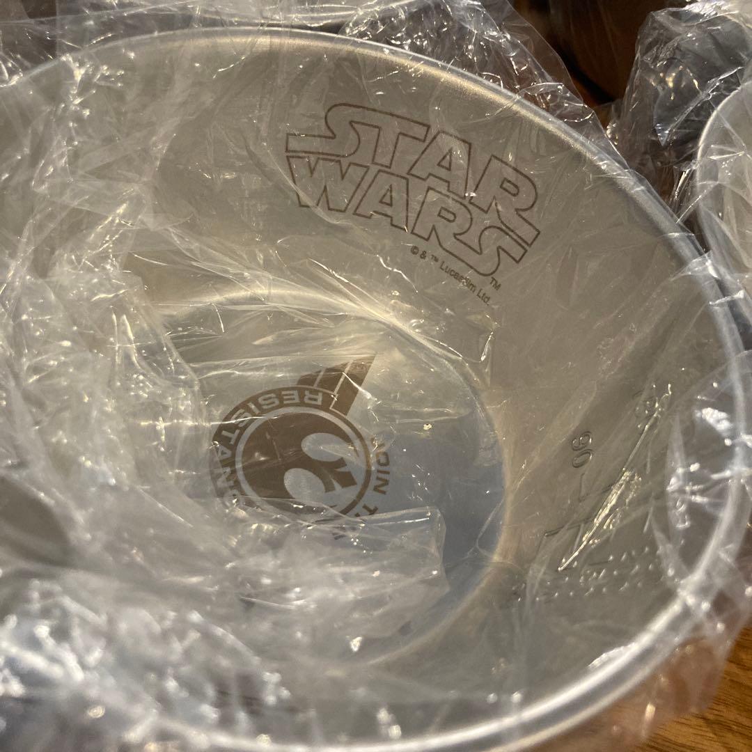新品　スターウォーズ　R2-D2 ダークサイド シェラカップ 4個セット