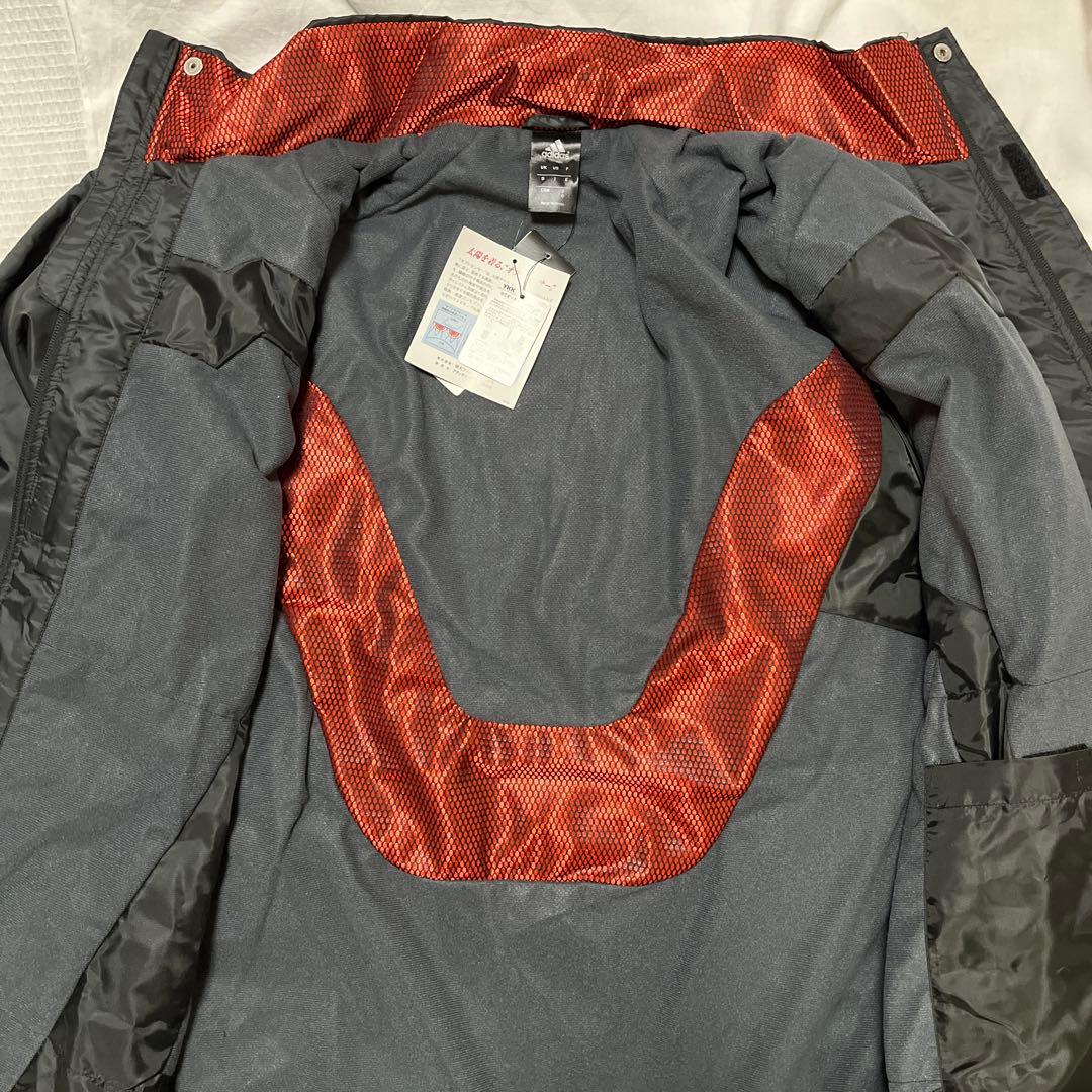 新品adidas クライマプルーフ 太陽を着る雨風防ぐ高機能バリア中綿入りコート