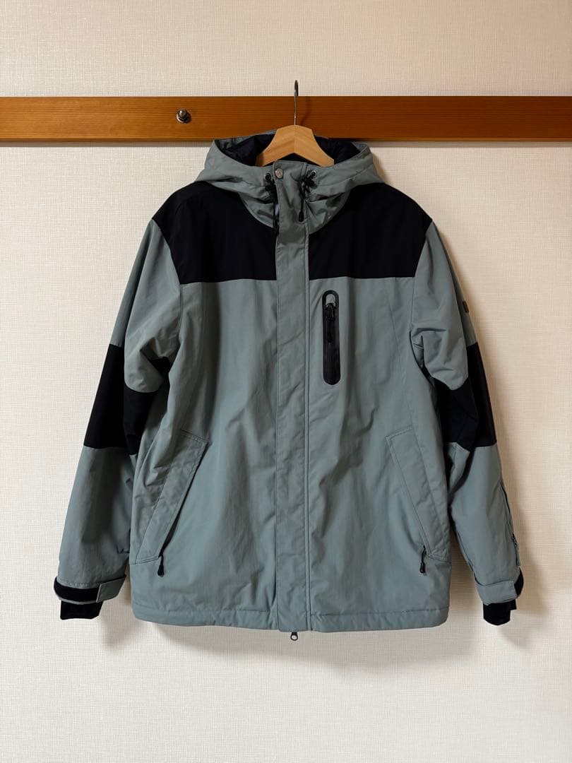 グレーと黒のスノーボードウェア　XL