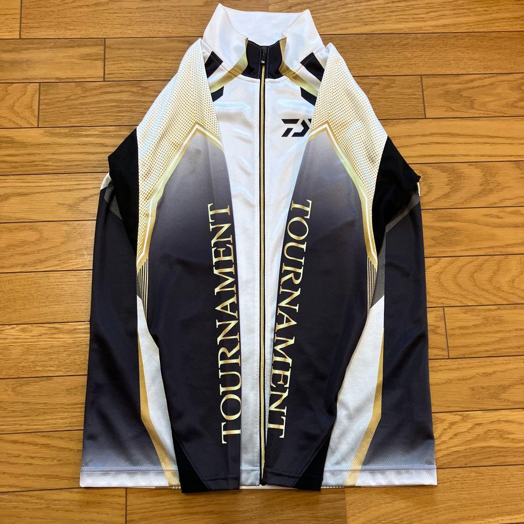 ⭐︎美品⭐︎ダイワ トーナメント ドライフルジップメッシュシャツ Ｍサイズ
