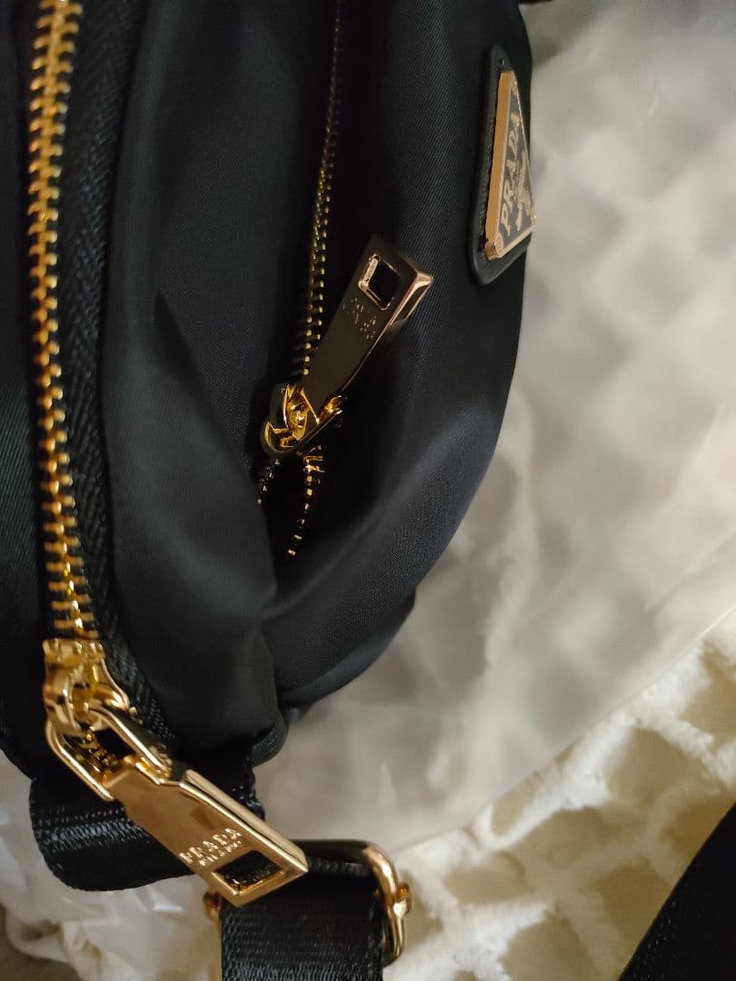PRADA　ノベルティ　ショルダーバッグ　ポーチ