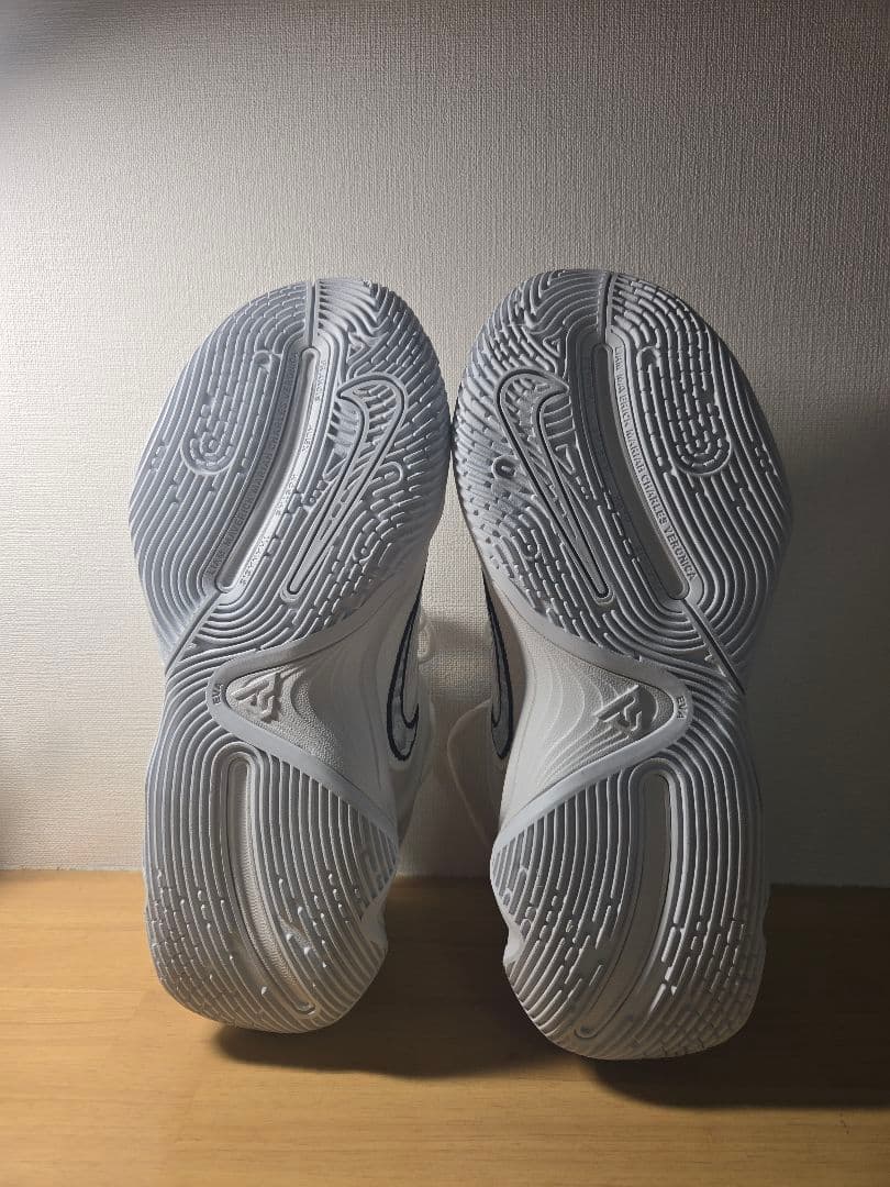 ナイキ ヤニス バスケットボールシューズ 27.5cm