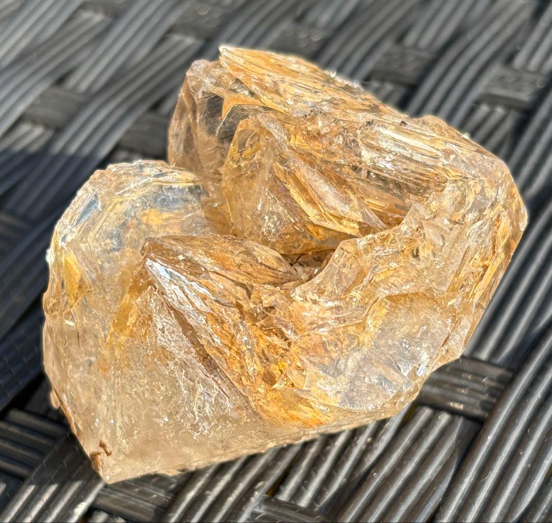 【天然石】原石　虹入り　天使の贈り物　骸骨水晶　エレスチャルクウォーツ②