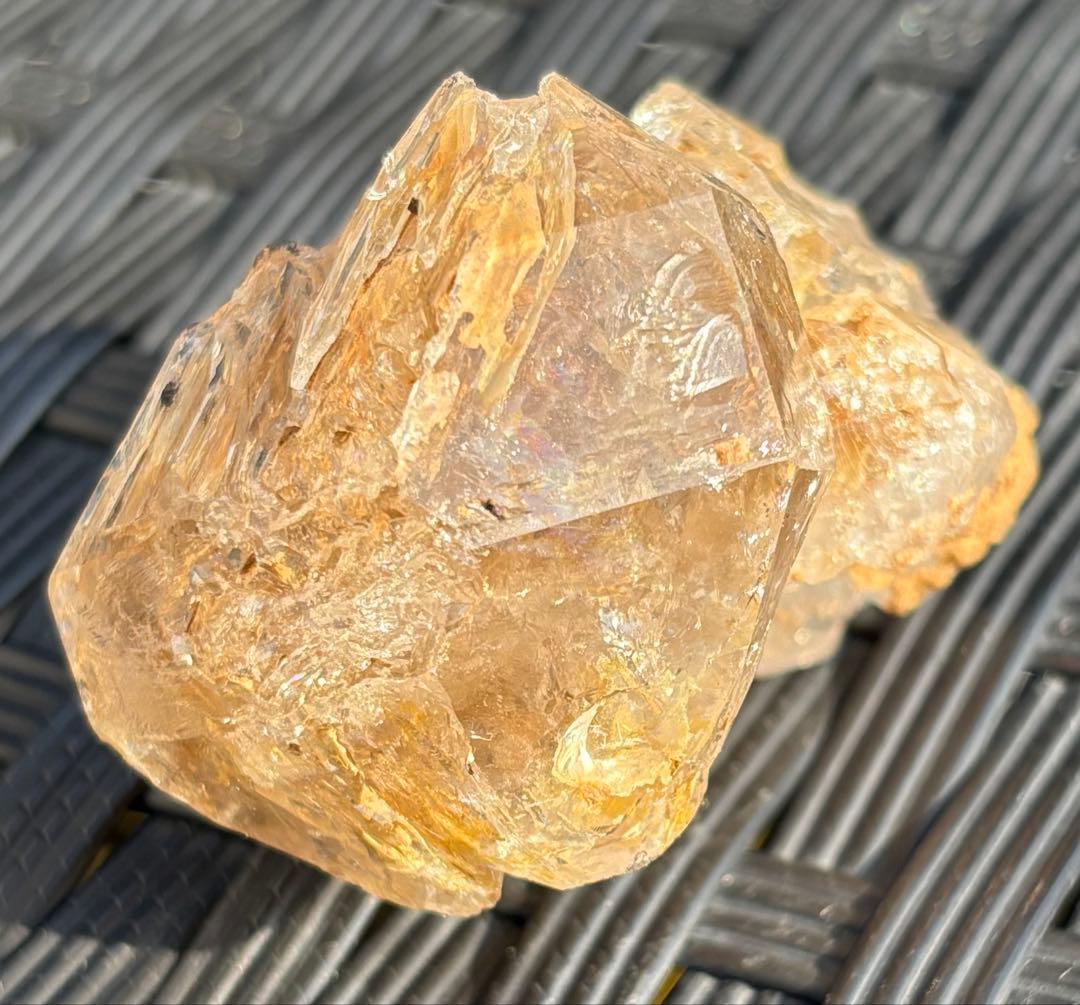 【天然石】原石　虹入り　天使の贈り物　骸骨水晶　エレスチャルクウォーツ②