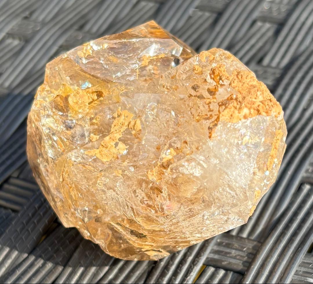 【天然石】原石　虹入り　天使の贈り物　骸骨水晶　エレスチャルクウォーツ②