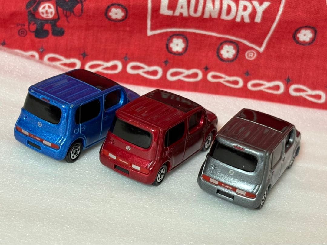 ＊希少品＊トミカ 日産 キューブ 【カラーサンプル 9台セット】