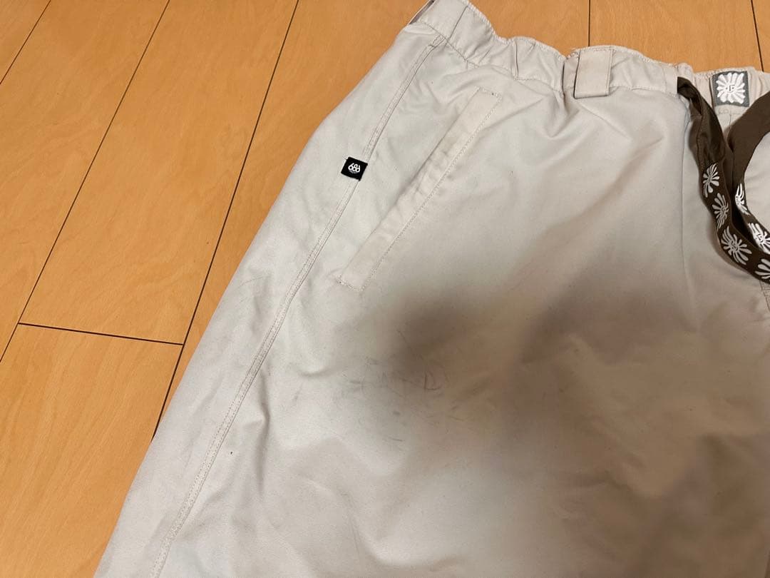 スノーボードウェアブランド686（シックスエイトシックス）