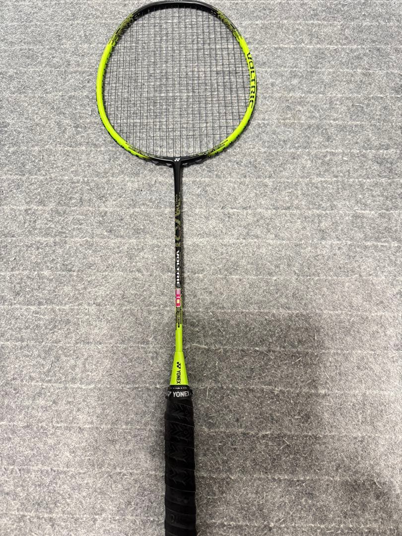 ヨネックス　YONEX VOLTRIC 30