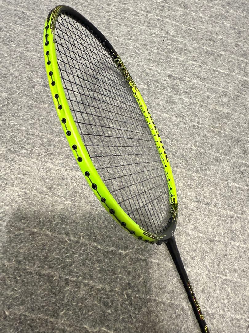 ヨネックス　YONEX VOLTRIC 30