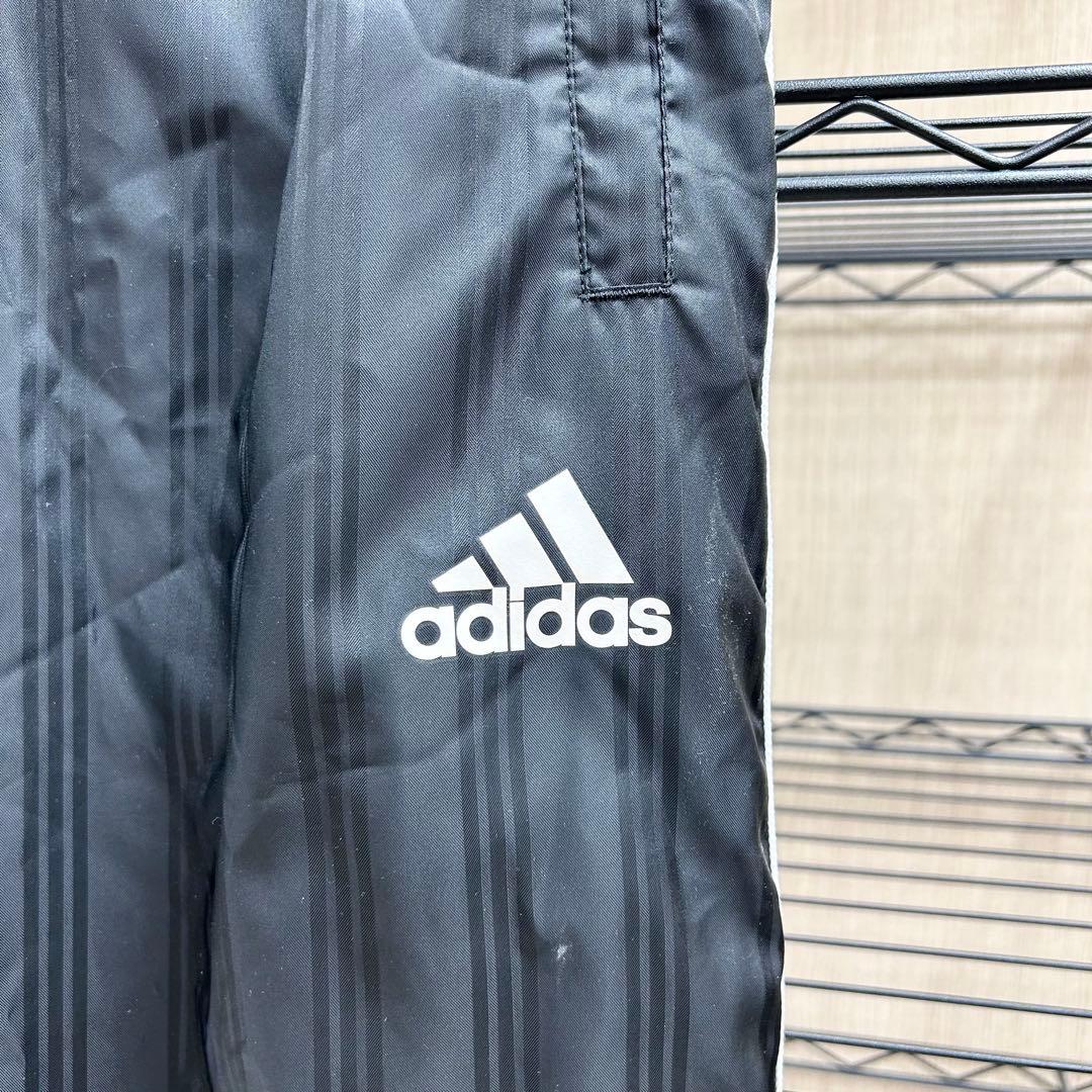 新品未使用　adidas ストライプジャージパンツ 黒