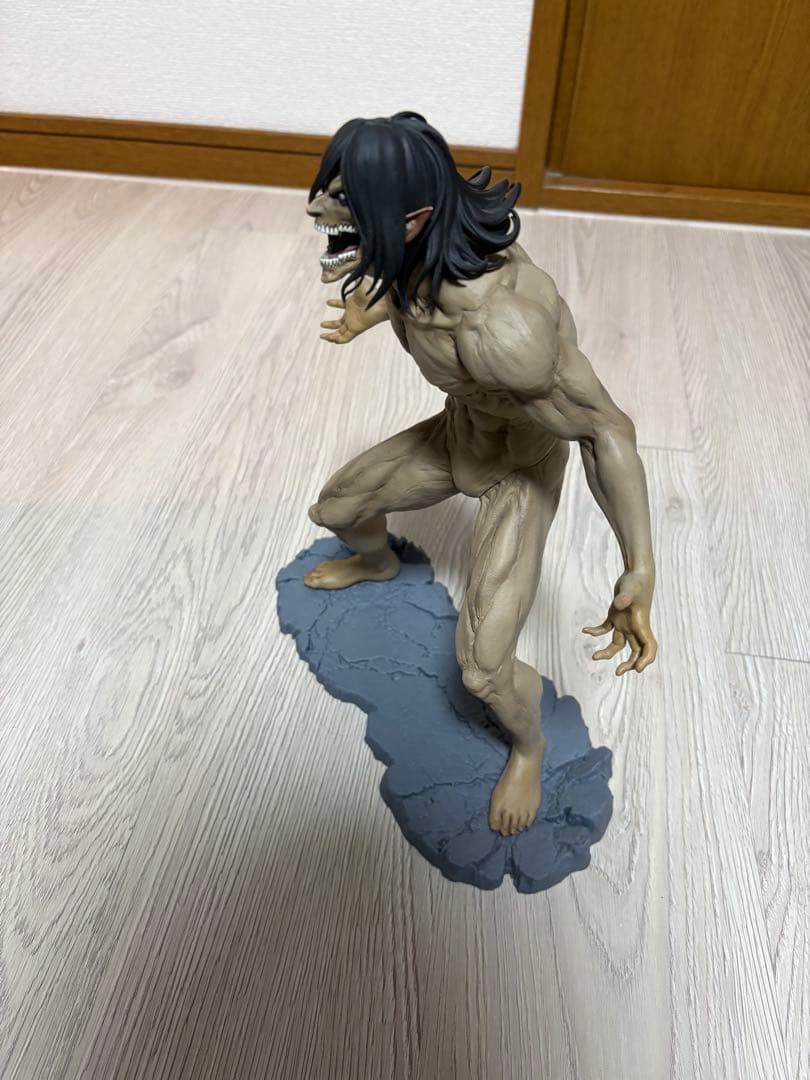 進撃の巨人 フィギュア エレン巨人