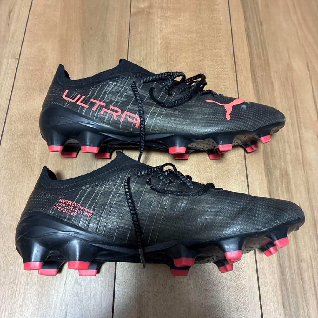 サッカースパイク　PUMA ULTRA