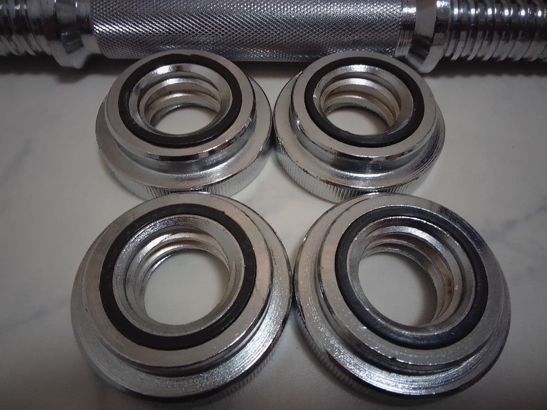 の*ち様 美品 iROTEC ラバー付 ダンベル 1.25kg 2.5kg 合計