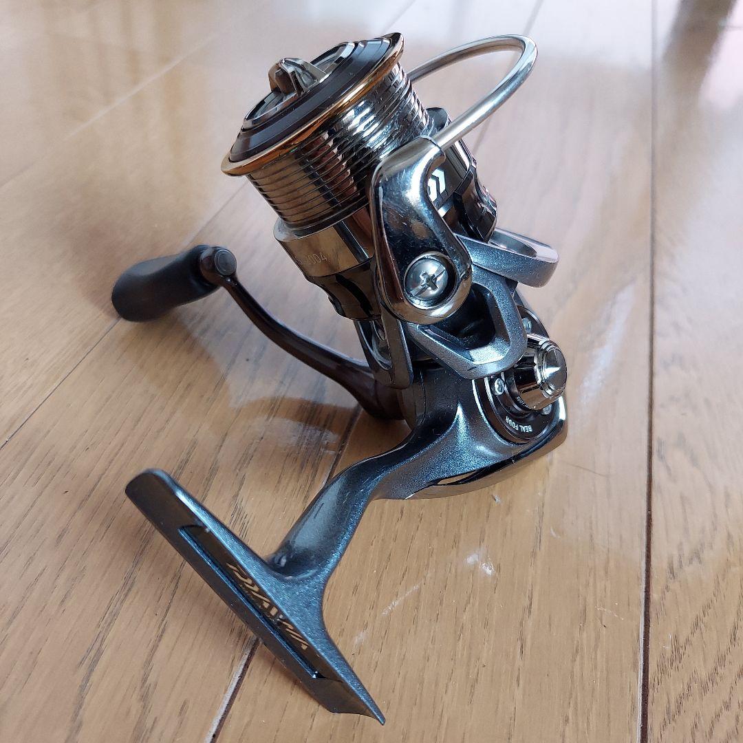 [OH済み]Daiwa 15ルビアス2004 スピニングリール(箱付き)