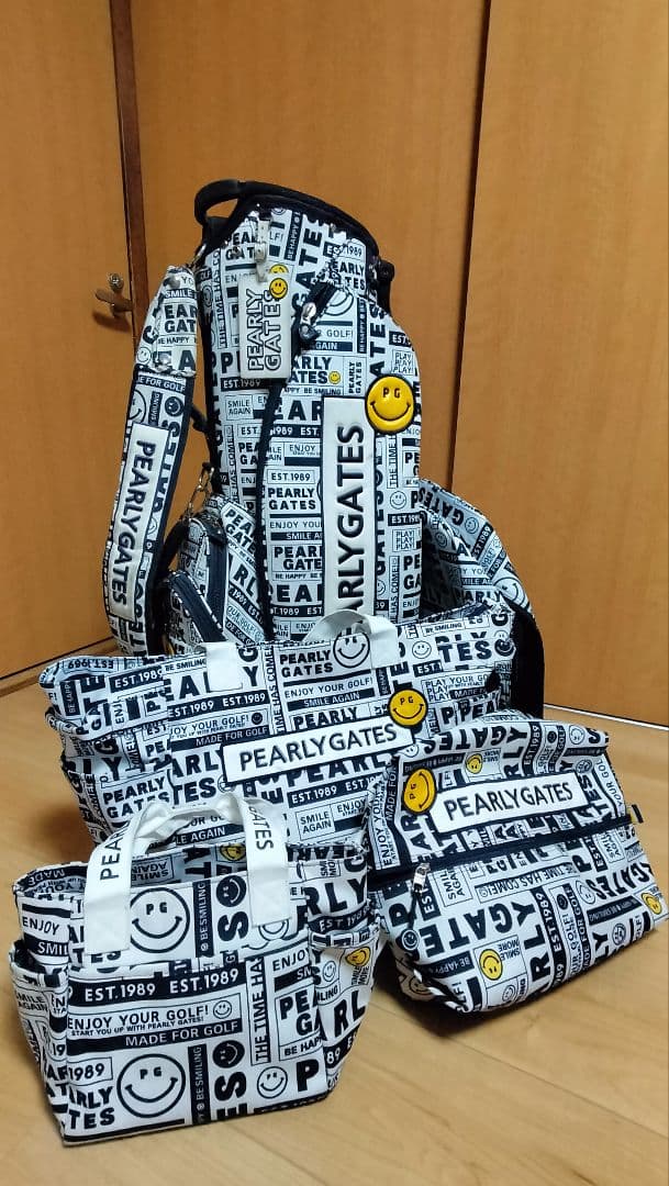 PEARLY GATES ゴルフバッグセット　ニュースペーパー柄