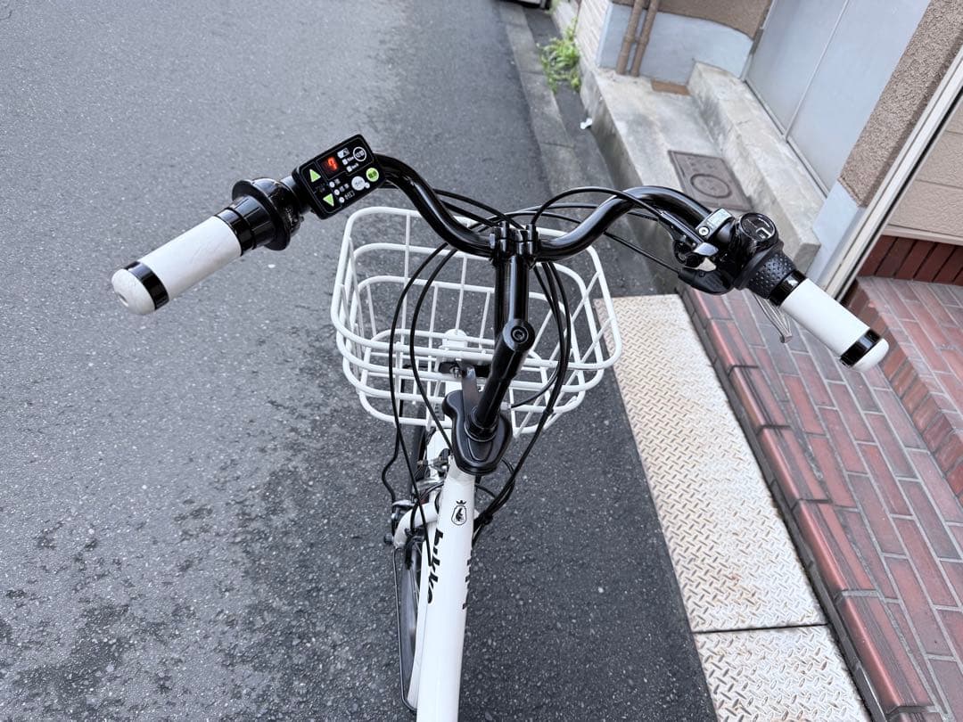 子供乗せ　ブリヂストン　電動アシスト自転車 チャイルドシート付き ホワイト