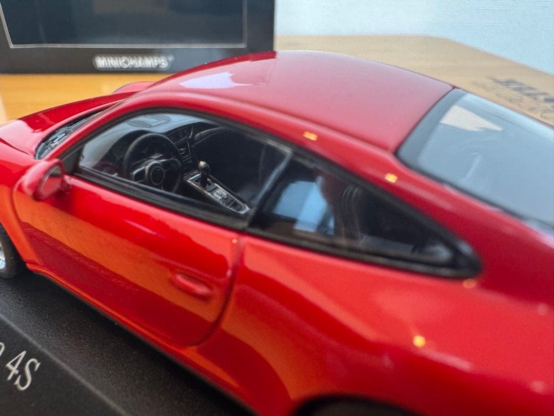【MINICHAMPS】限定300台 Porsche 911 Carrera4S