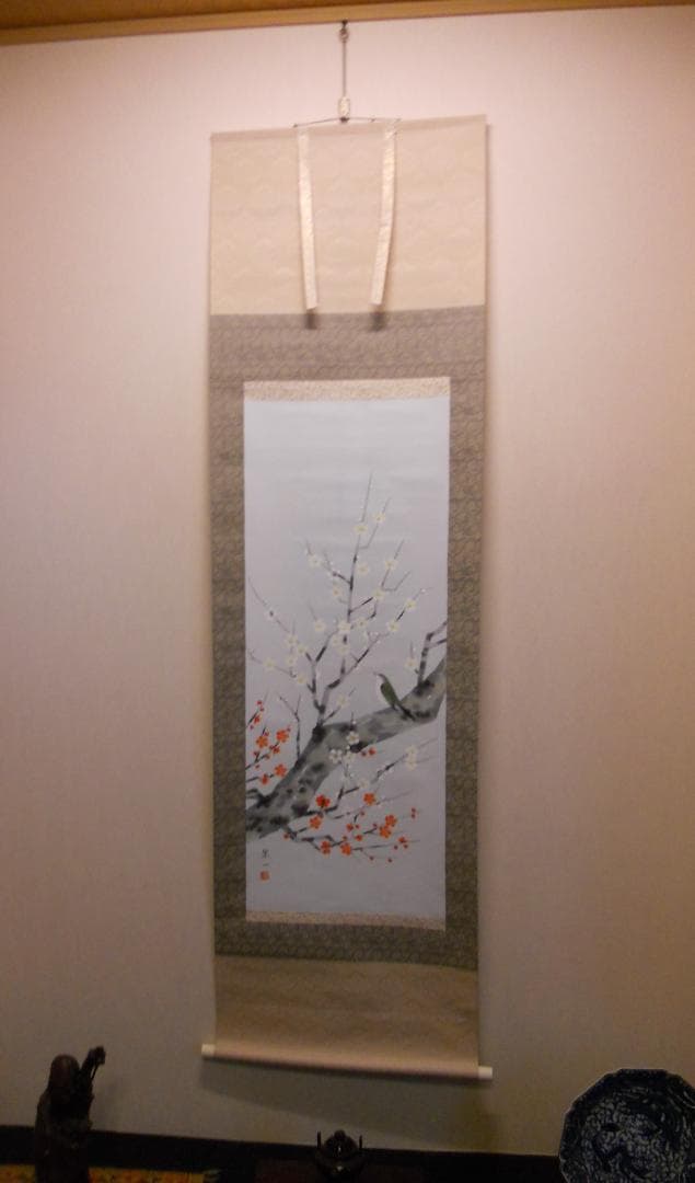 掛け軸 宗一 紅白梅に鶯 絹本 希少 軸装 茶道具 掛軸 美品 です。