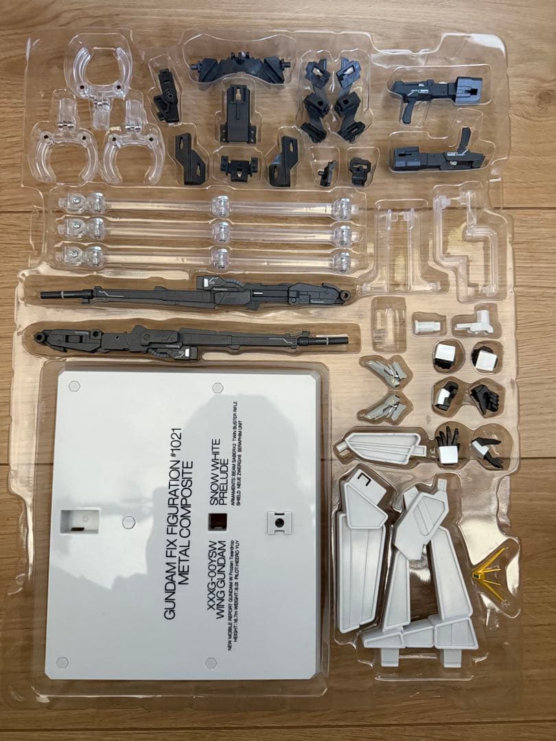メタルコンポジット　ウイングガンダム スノーホワイト プレリュード