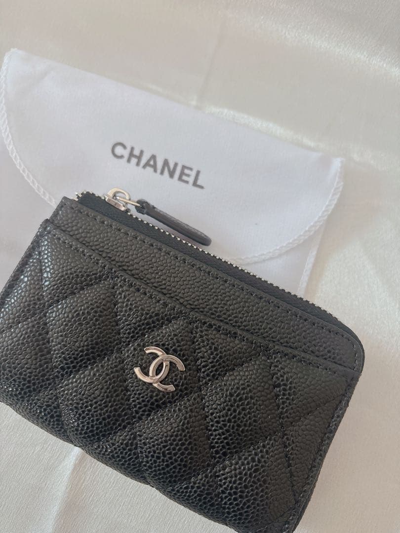 CHANEL ノベルティーブラック フラグメントケース