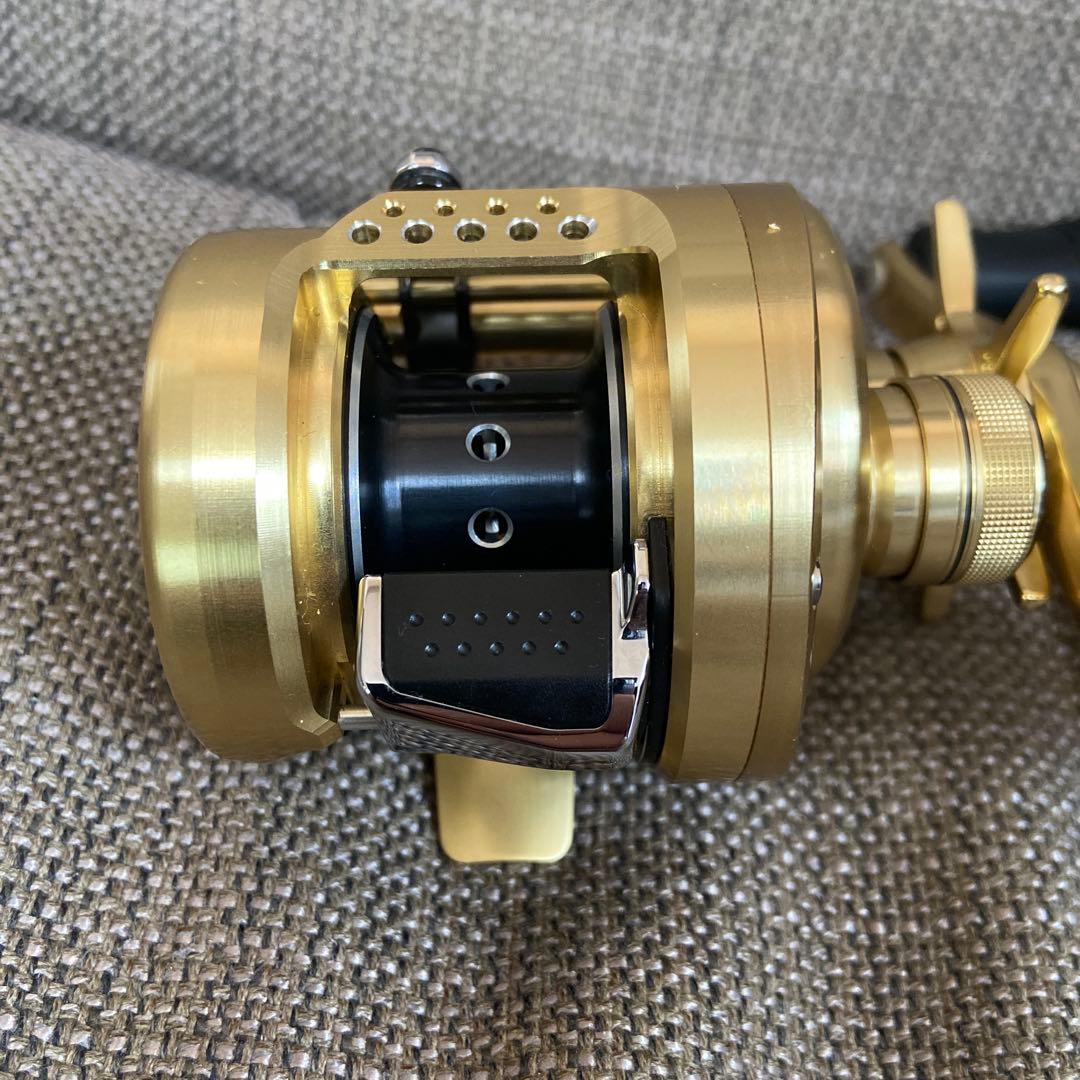 飾ったのみ　未使用SHIMANO CALCUTTA CONQUEST 100HG