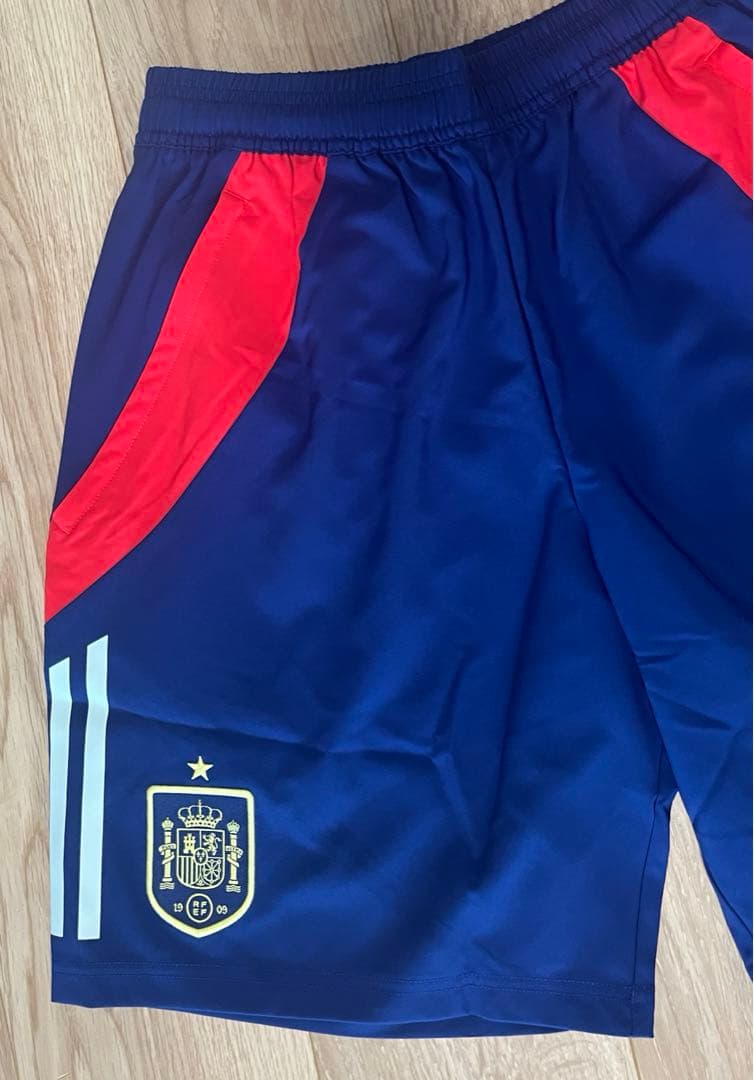 adidas スペイン代表　ショートパンツ　ショーツ　ユーロ　サッカー