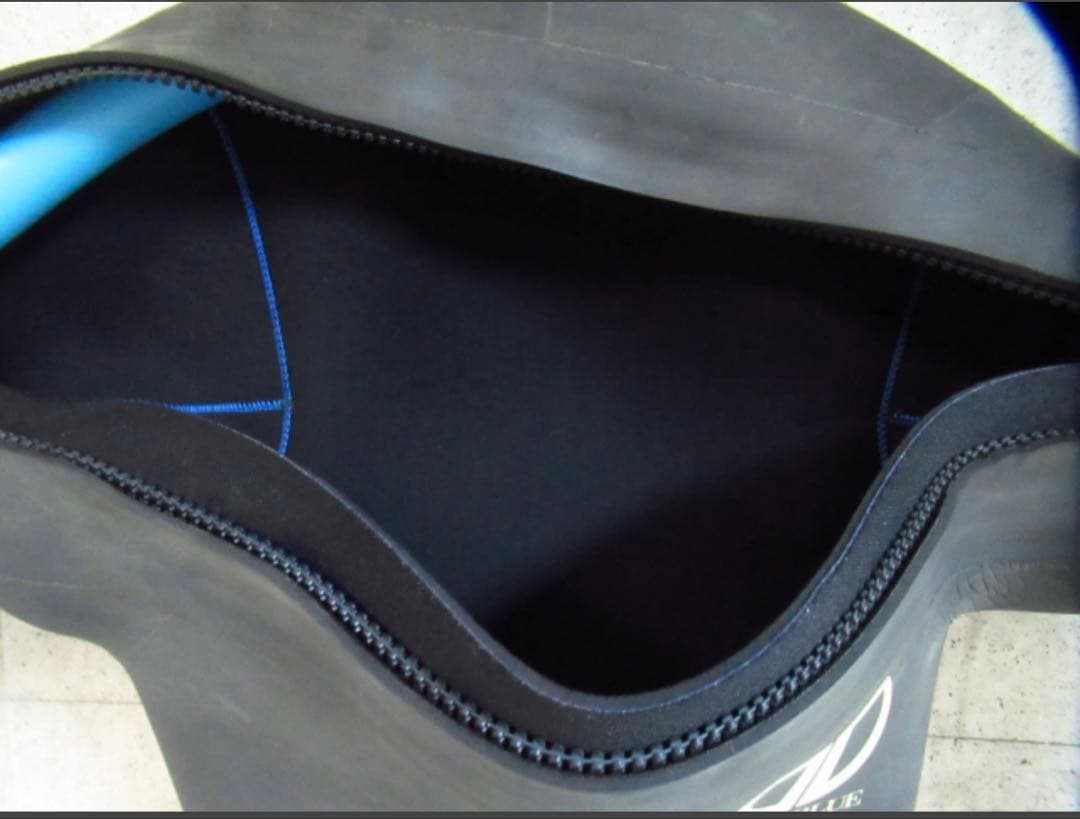 trueblue ウエットスーツ
